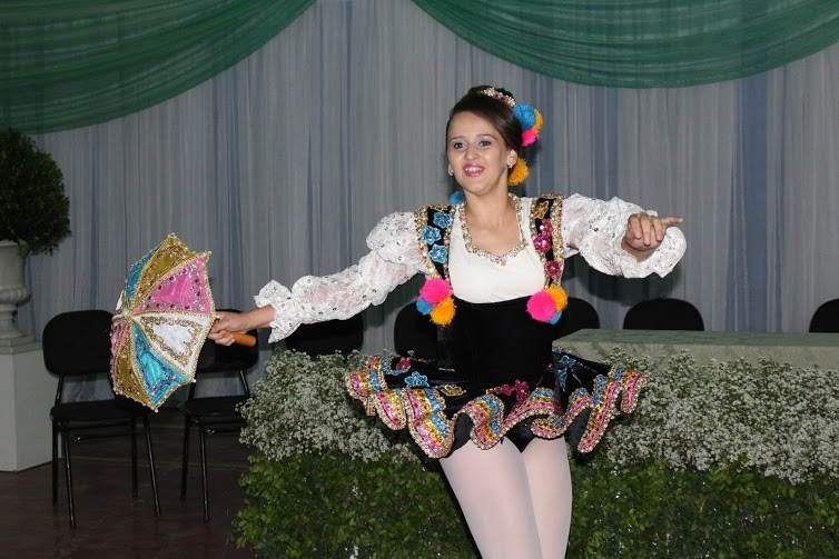 APRESENTAÇÃO CULTURAL 3